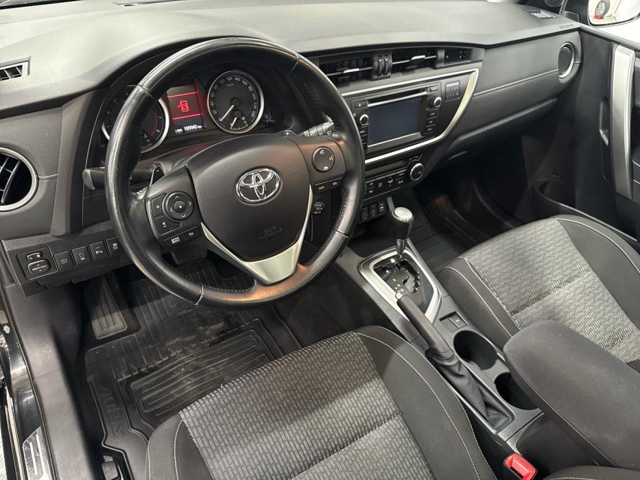 TOYOTA Auris 2014