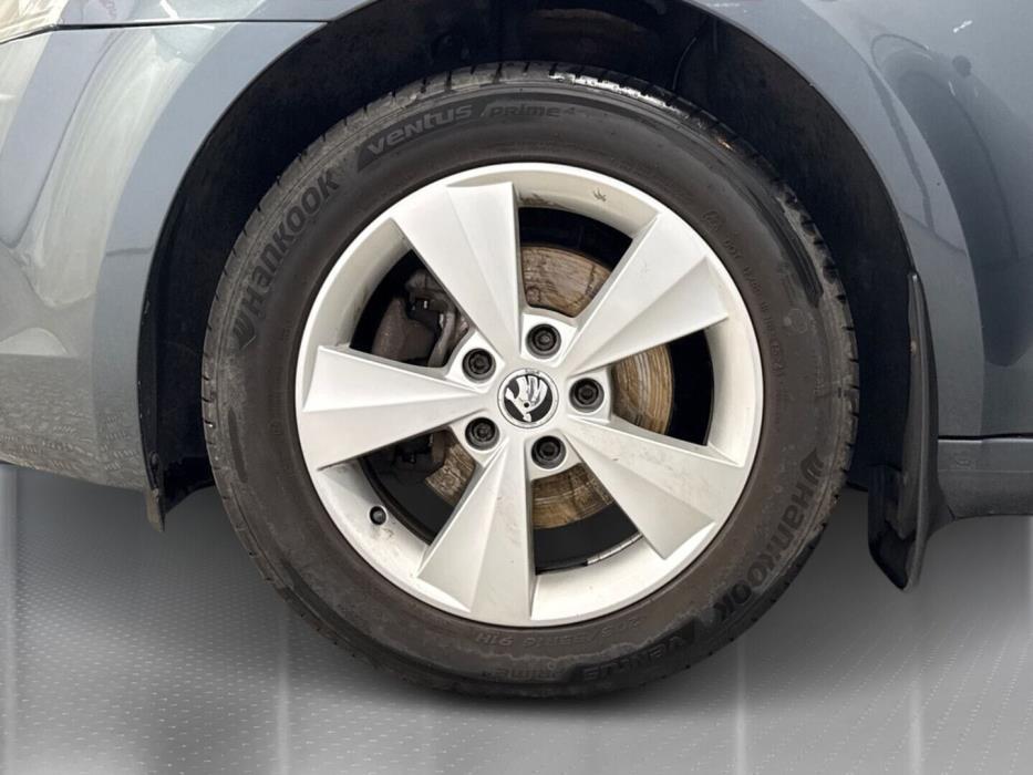 SKODA Octavia 2014