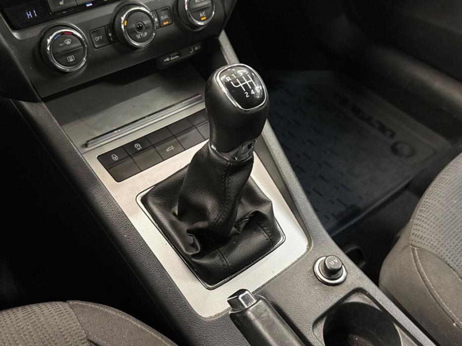 SKODA Octavia 2014