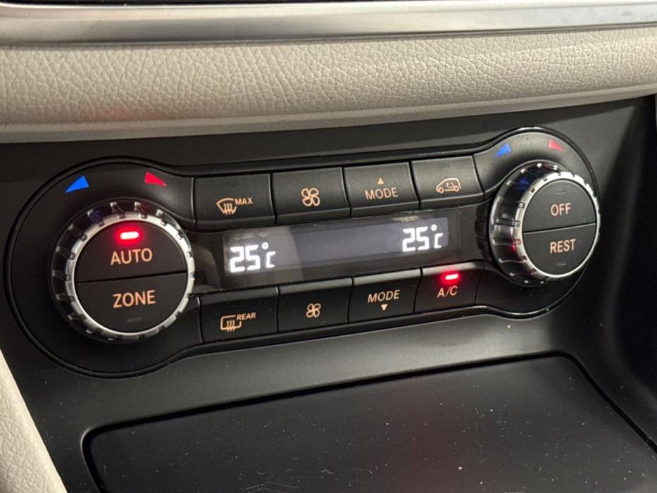MERCEDES-BENZ CLA 2014
