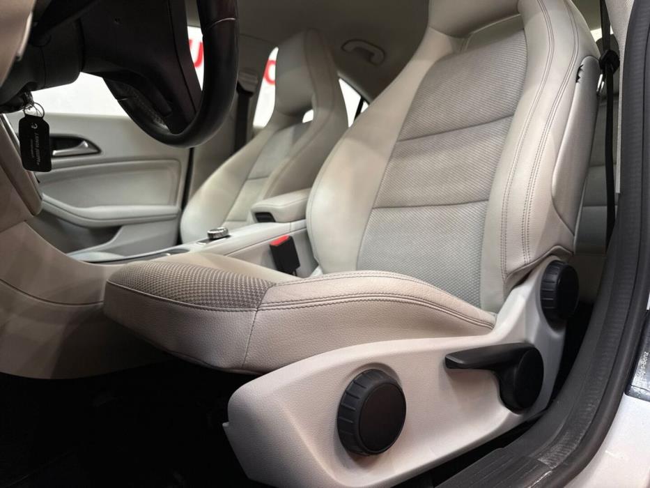 MERCEDES-BENZ CLA 2014