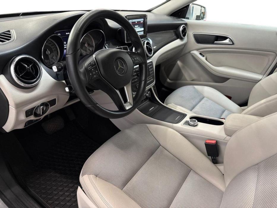 MERCEDES-BENZ CLA 2014
