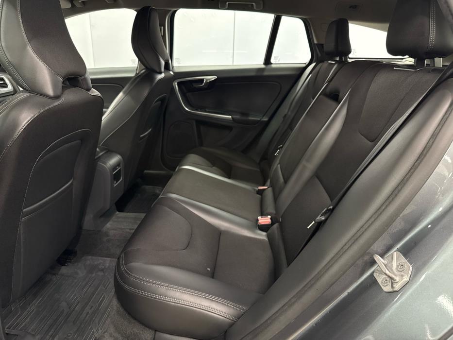 VOLVO V60 Cross Country 2016