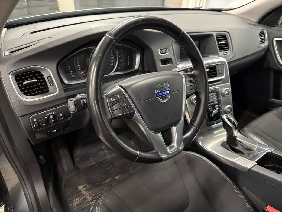 VOLVO V60 Cross Country 2016