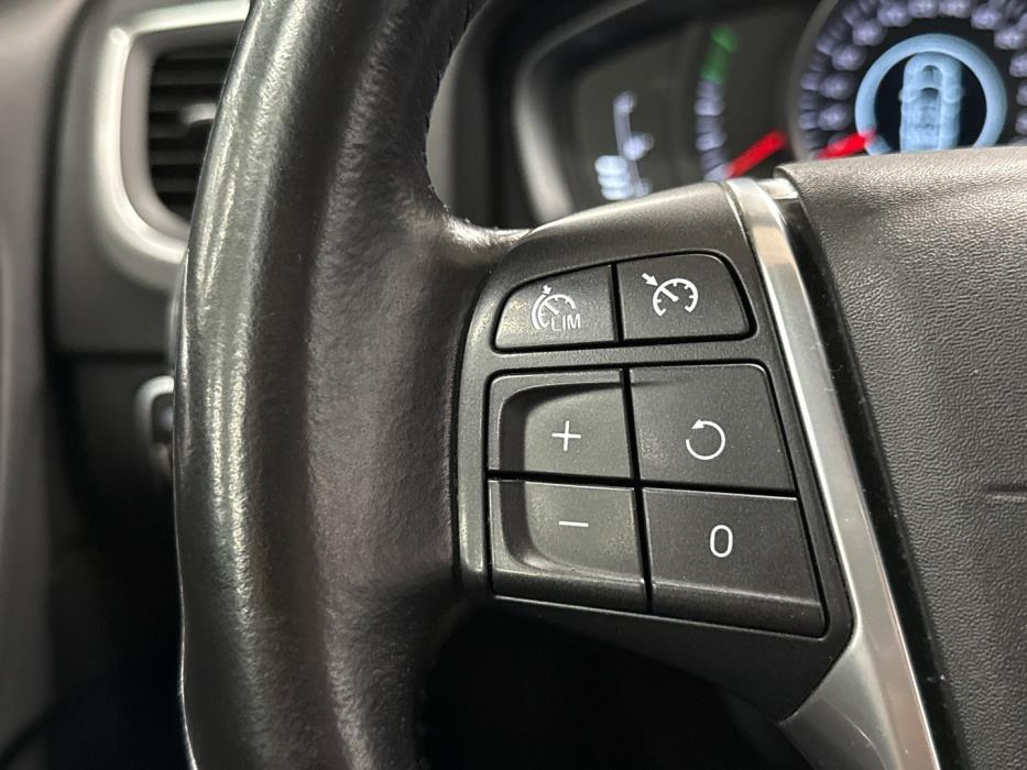 VOLVO V60 Cross Country 2016