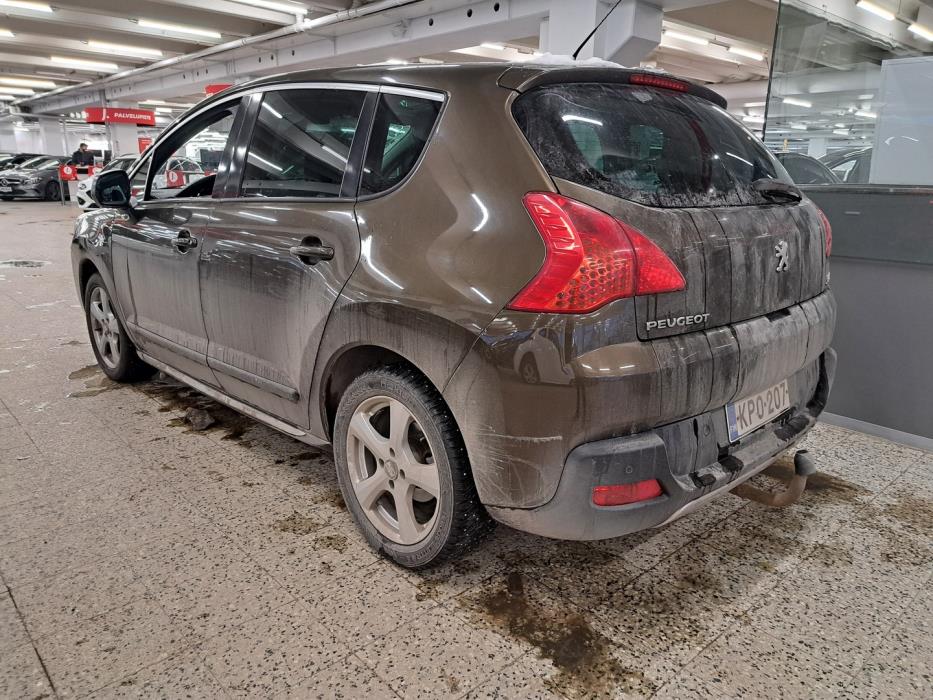 PEUGEOT 3008 2011