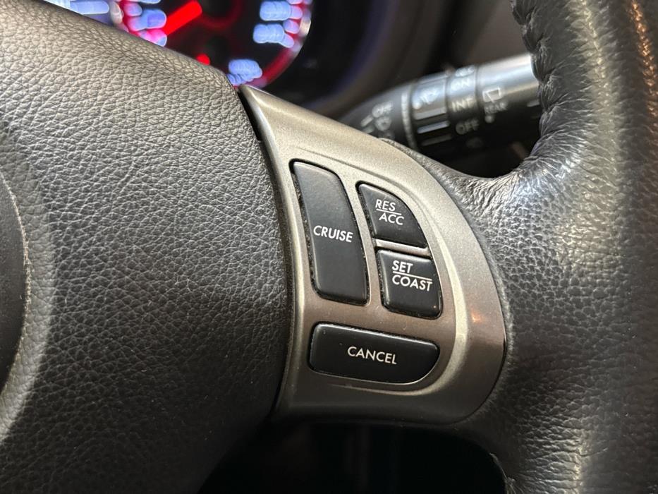 SUBARU Forester 2012