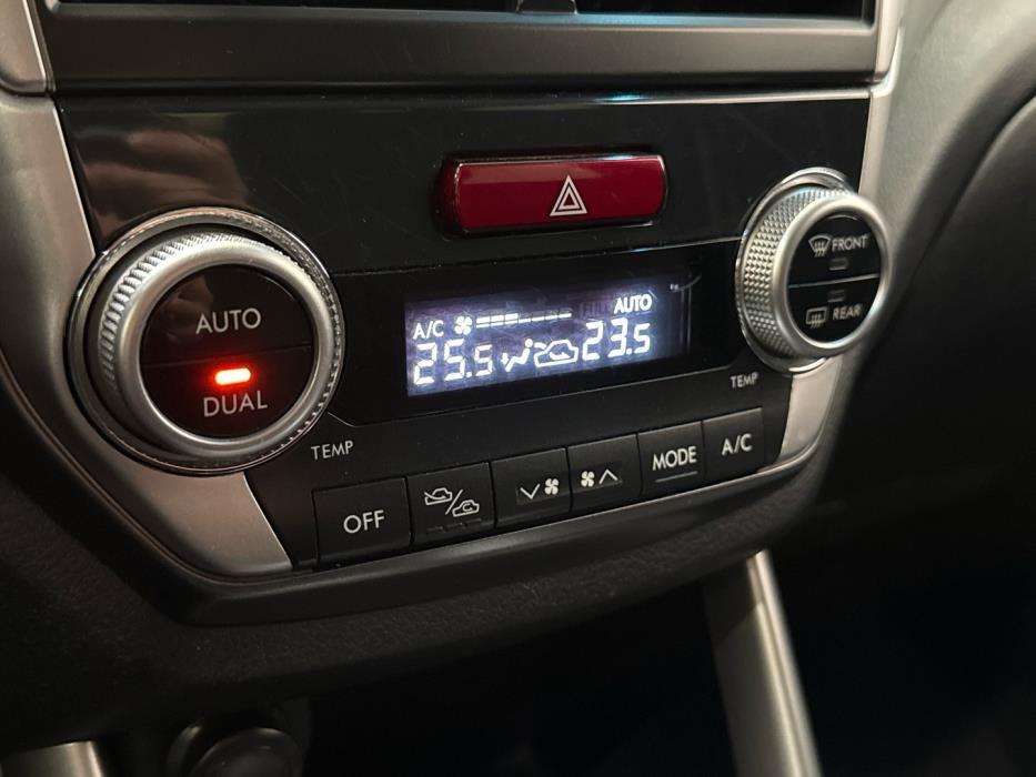 SUBARU Forester 2012