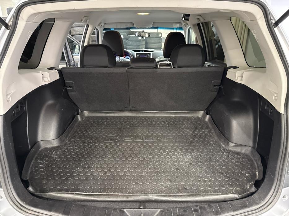 SUBARU Forester 2012