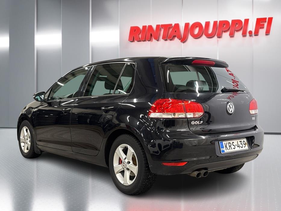 VOLKSWAGEN Golf 2012
