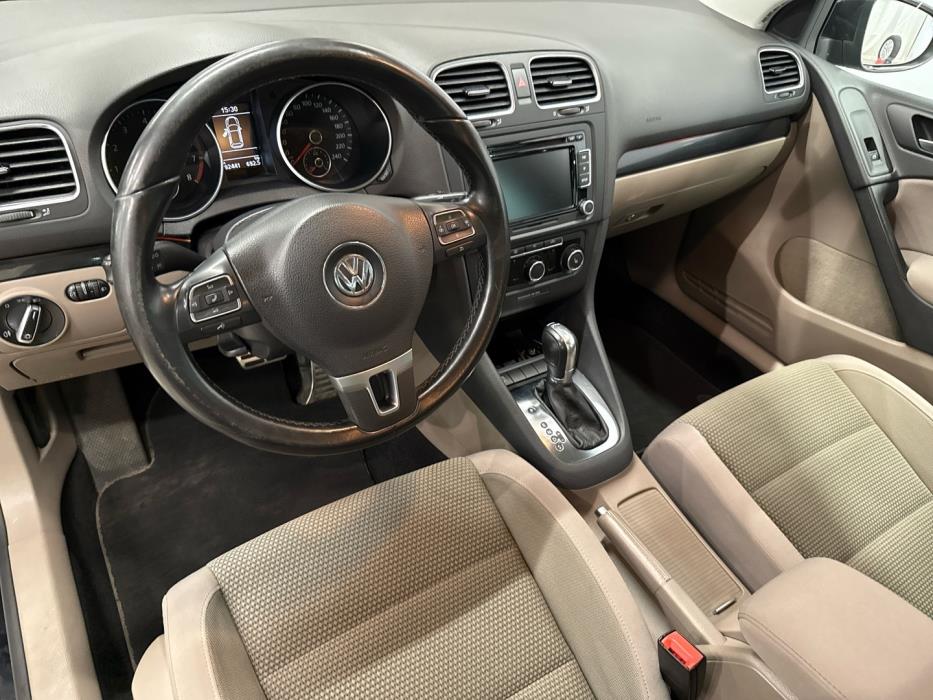 VOLKSWAGEN Golf 2012