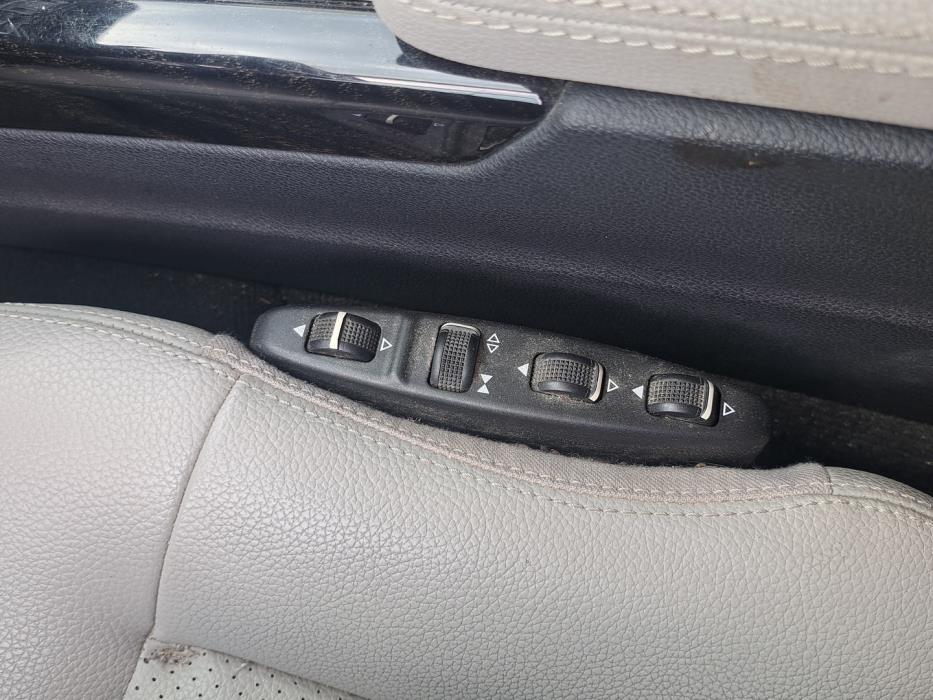 MERCEDES-BENZ E 2012