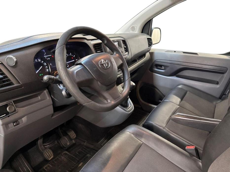 TOYOTA Proace 2017