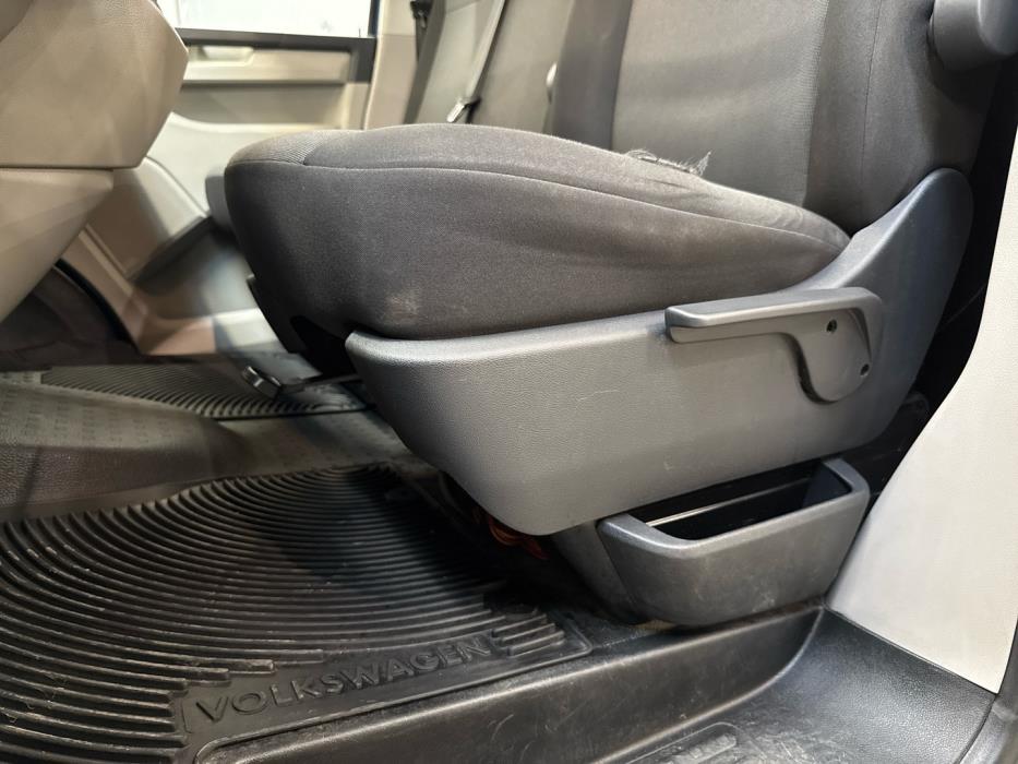 VOLKSWAGEN Transporter 2017