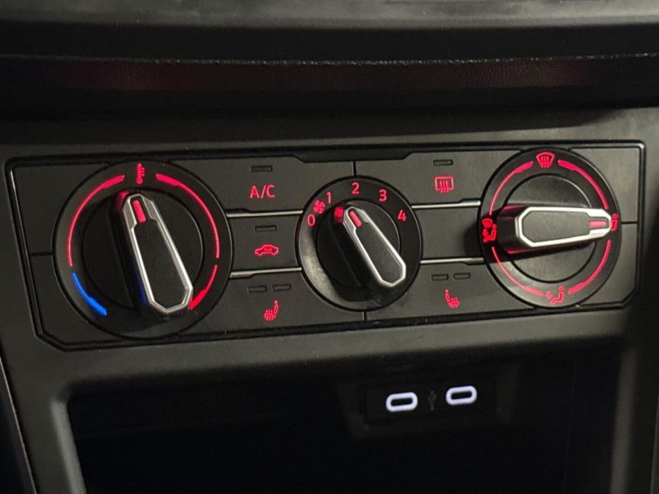 VOLKSWAGEN Polo 2021