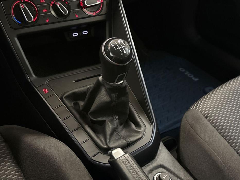 VOLKSWAGEN Polo 2021