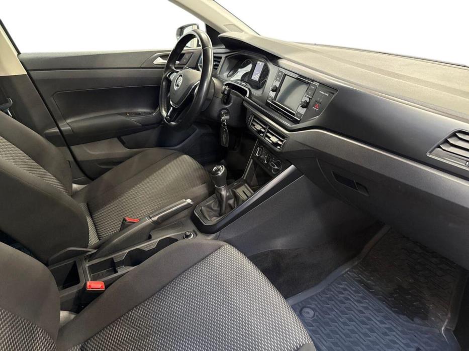 VOLKSWAGEN Polo 2021