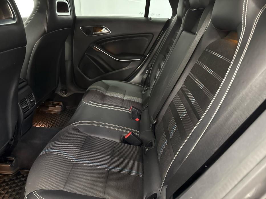 MERCEDES-BENZ CLA 2017