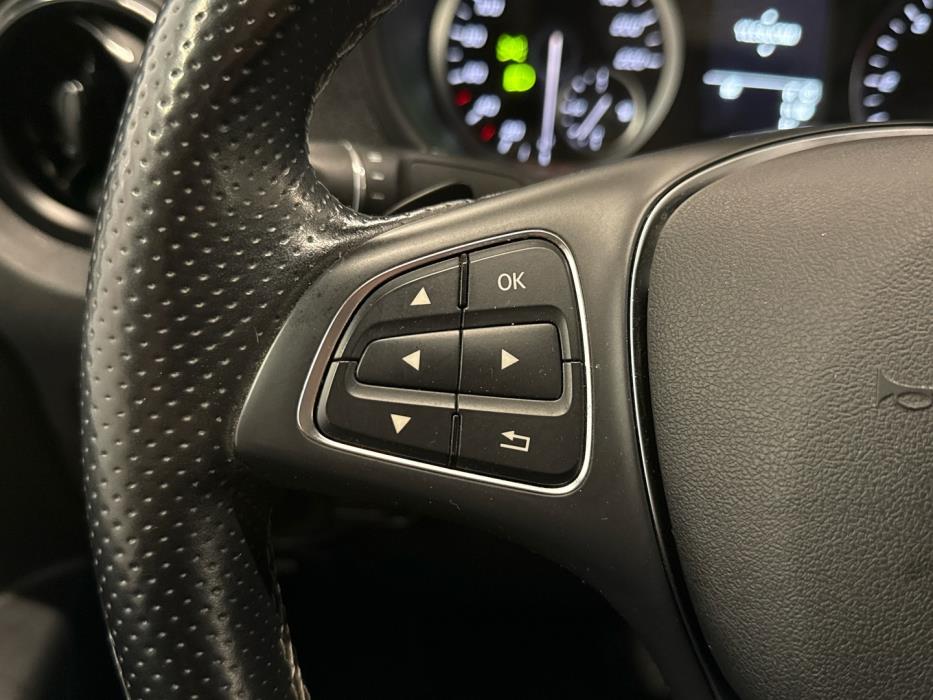 MERCEDES-BENZ VITO 2021