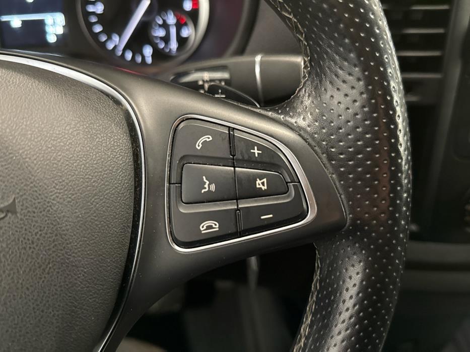 MERCEDES-BENZ VITO 2021