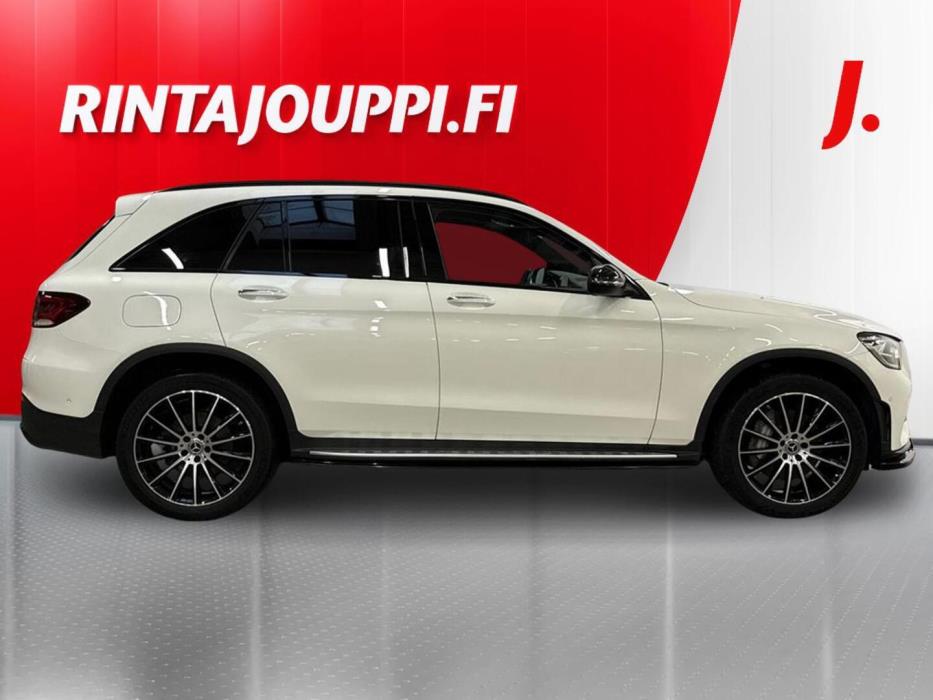 MERCEDES-BENZ GLC 2022