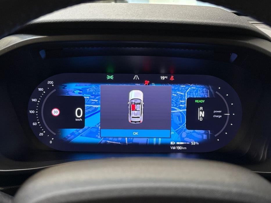 VOLVO XC40 2023