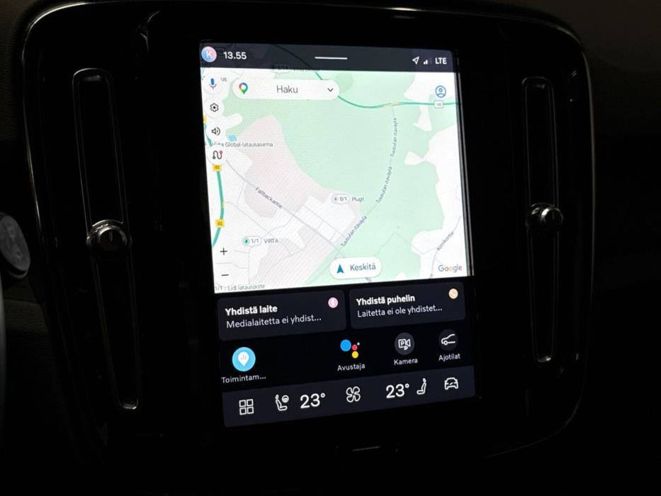 VOLVO XC40 2023