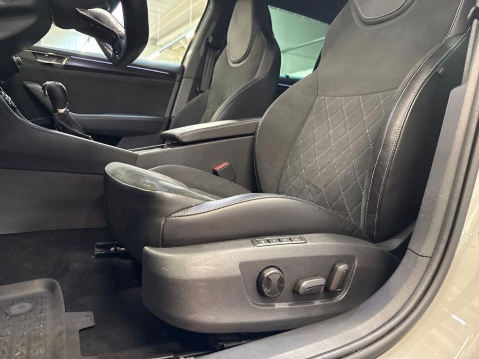 SKODA Superb 2023