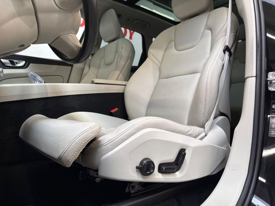 VOLVO XC60 2021