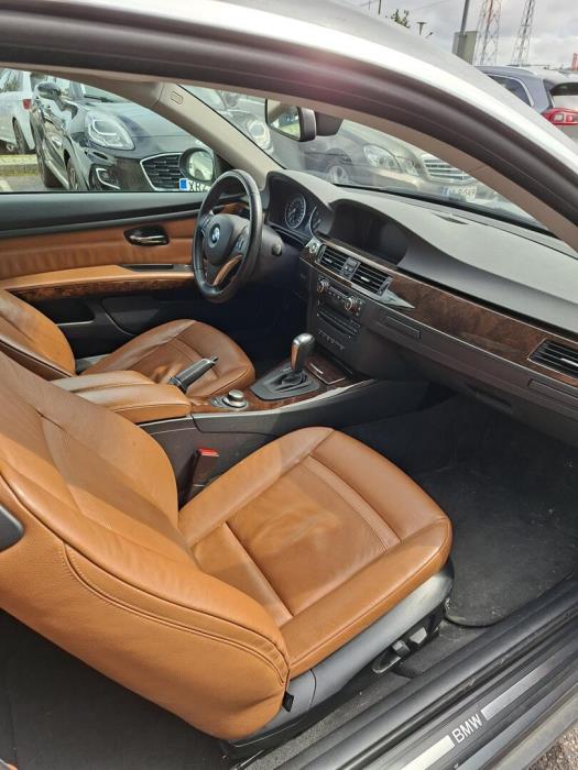BMW 330 2007