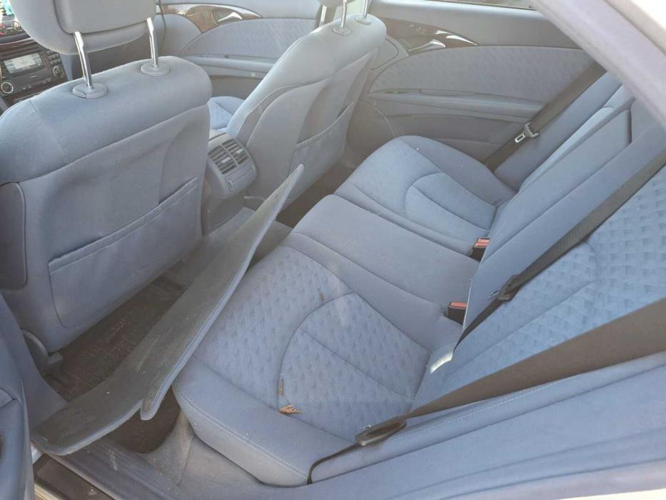 MERCEDES-BENZ E 2004