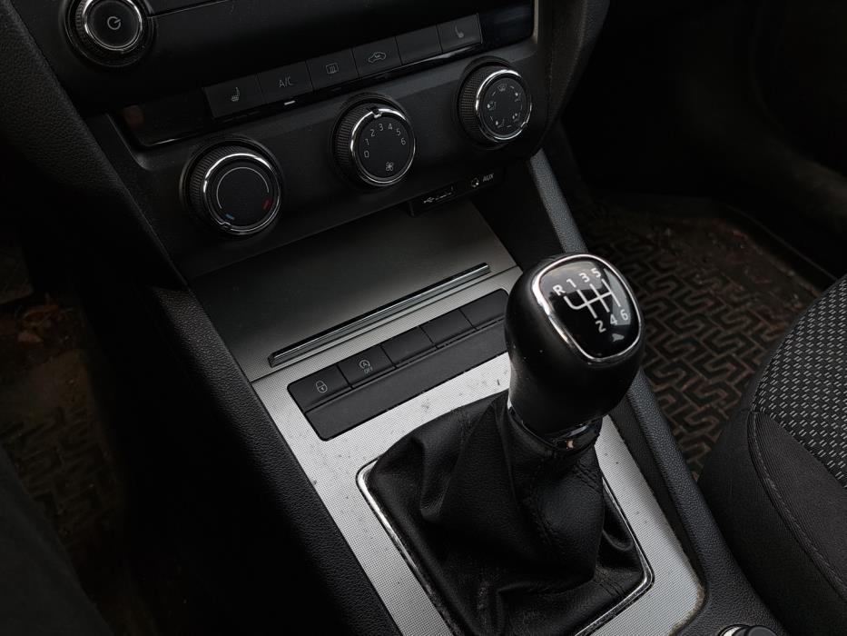 SKODA Octavia 2015