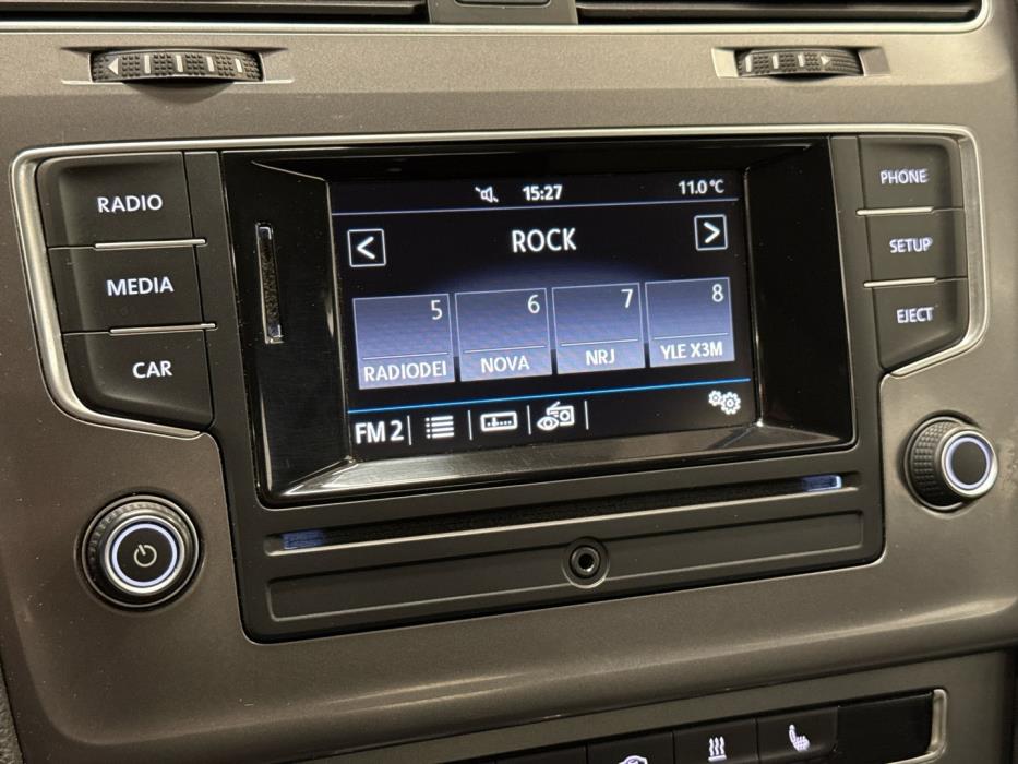 VOLKSWAGEN Golf 2016