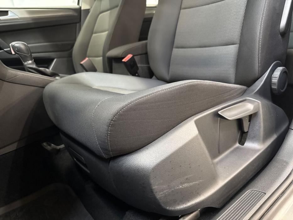 VOLKSWAGEN Golf Sportsvan 2017