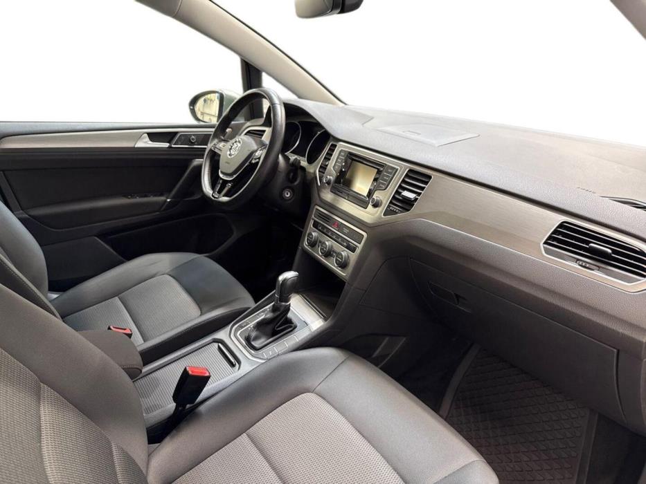 VOLKSWAGEN Golf Sportsvan 2017