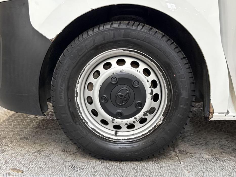 TOYOTA Proace 2017