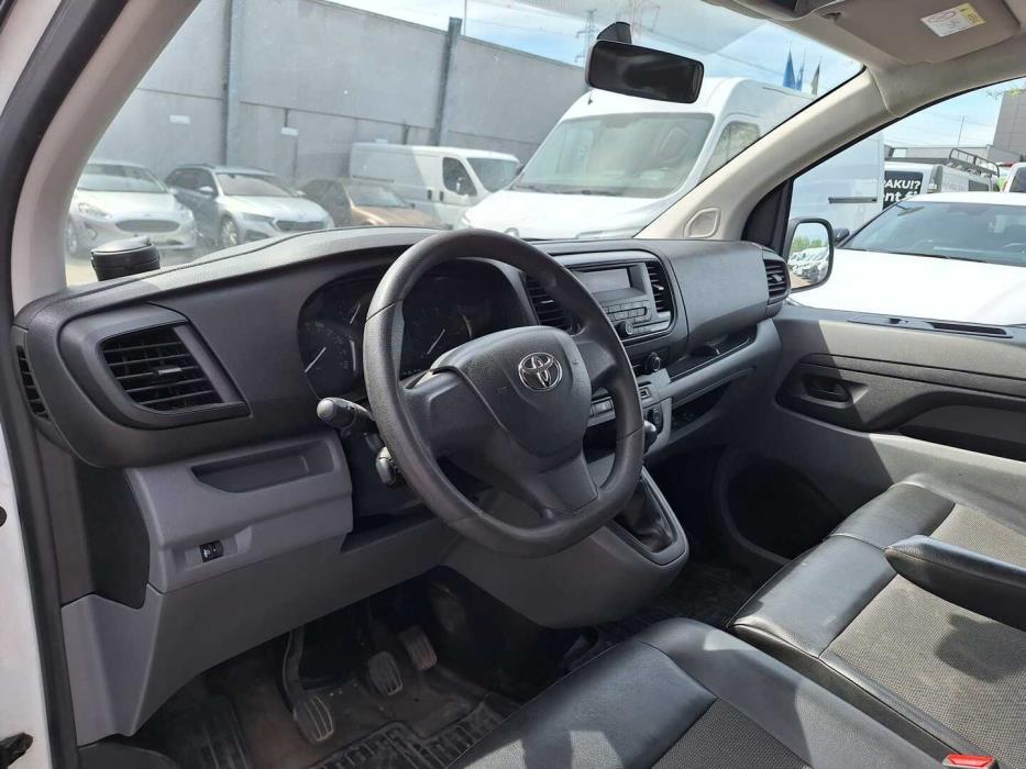 TOYOTA Proace 2017