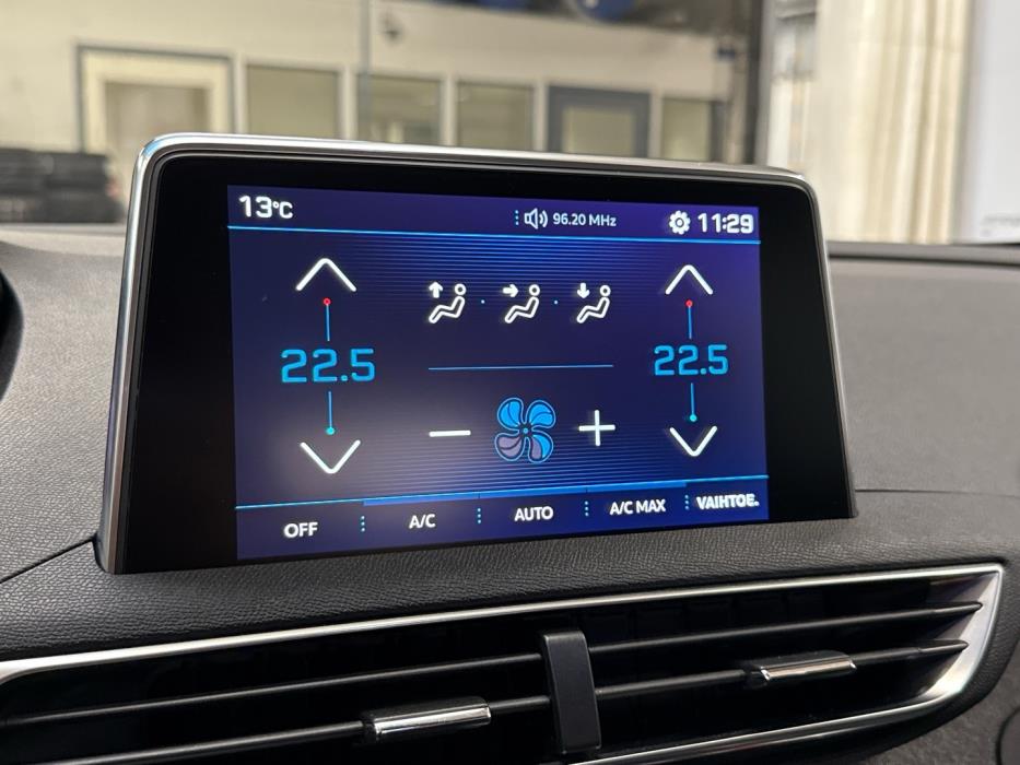 PEUGEOT 3008 2018