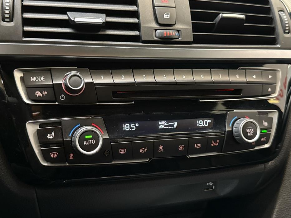BMW 330 2018