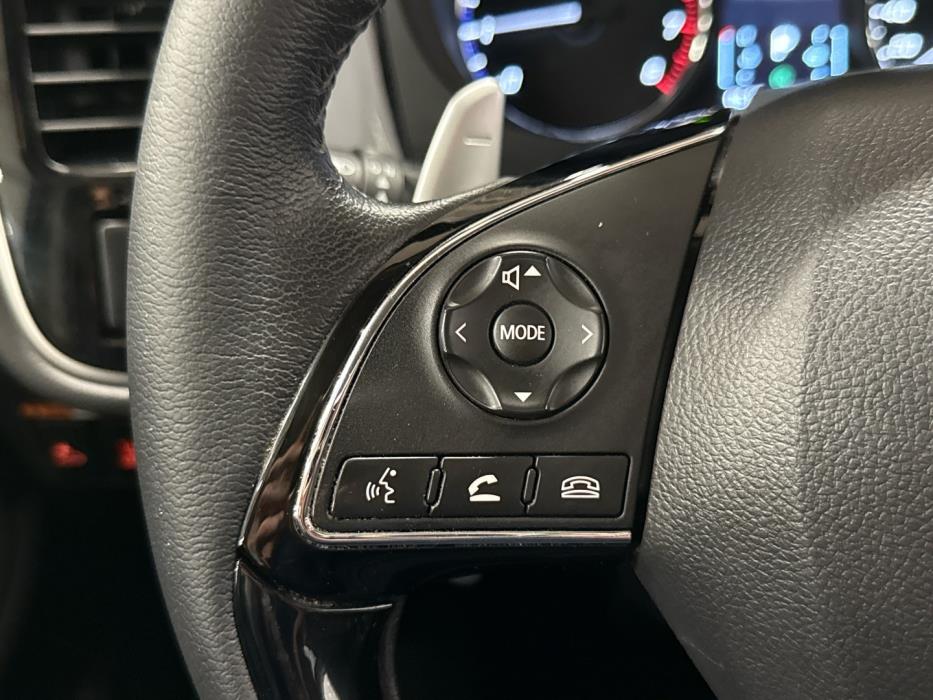 MITSUBISHI Outlander 2021