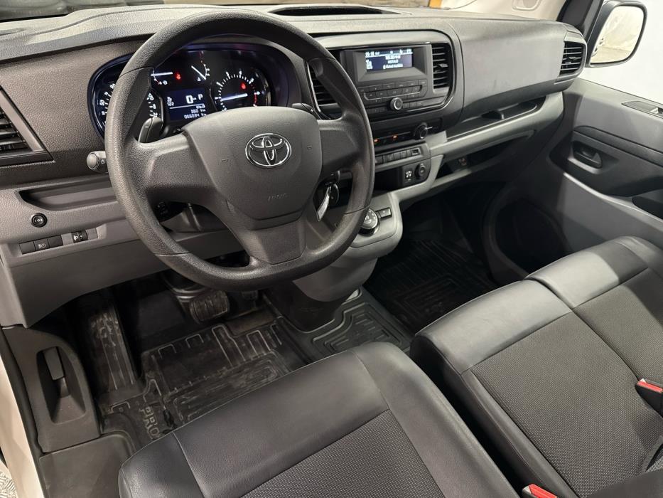 TOYOTA Proace 2021