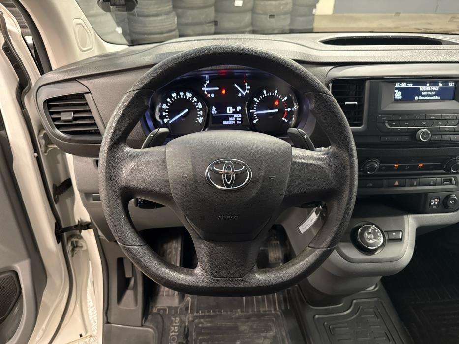 TOYOTA Proace 2021