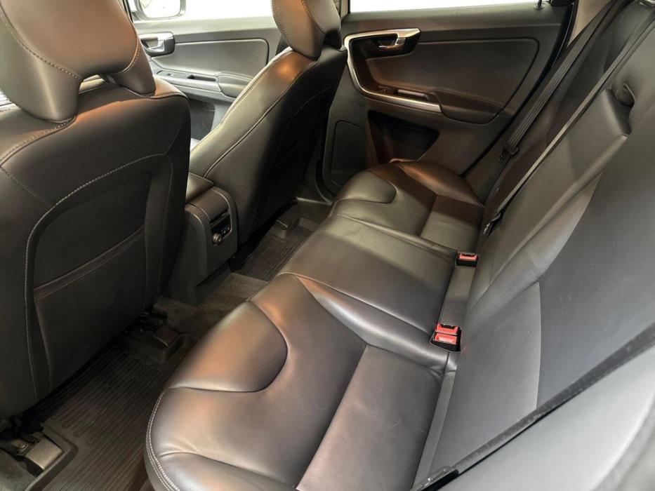 VOLVO XC60 2017
