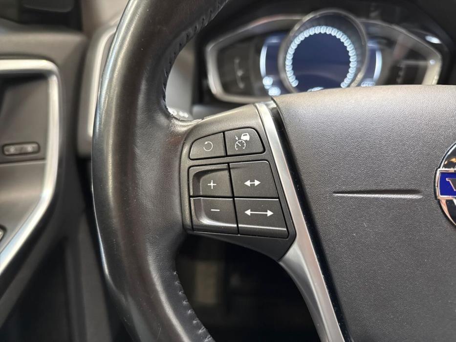 VOLVO XC60 2017