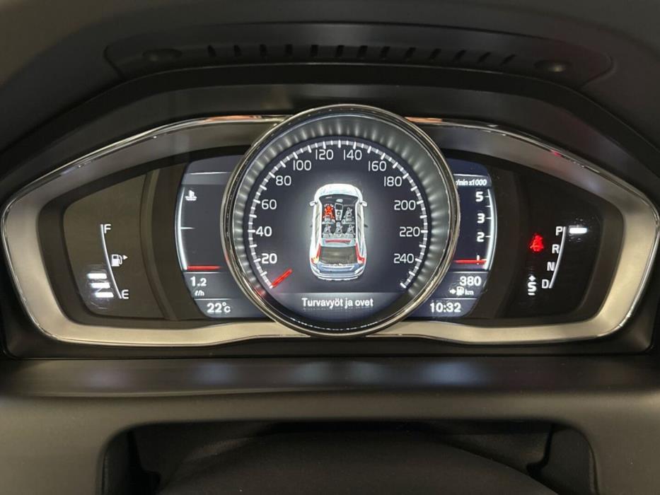 VOLVO XC60 2017