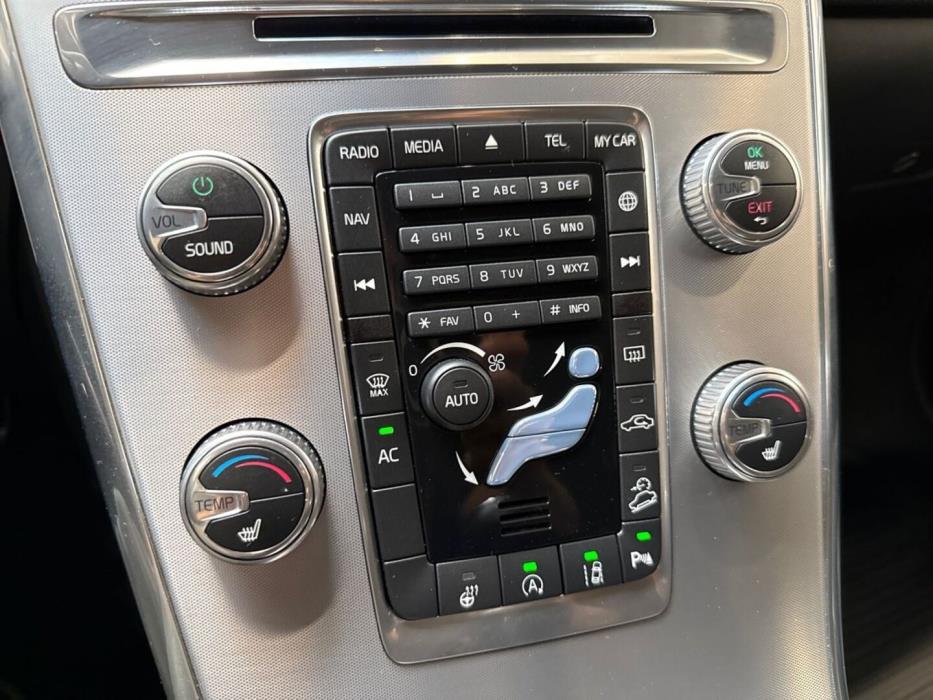 VOLVO XC60 2017