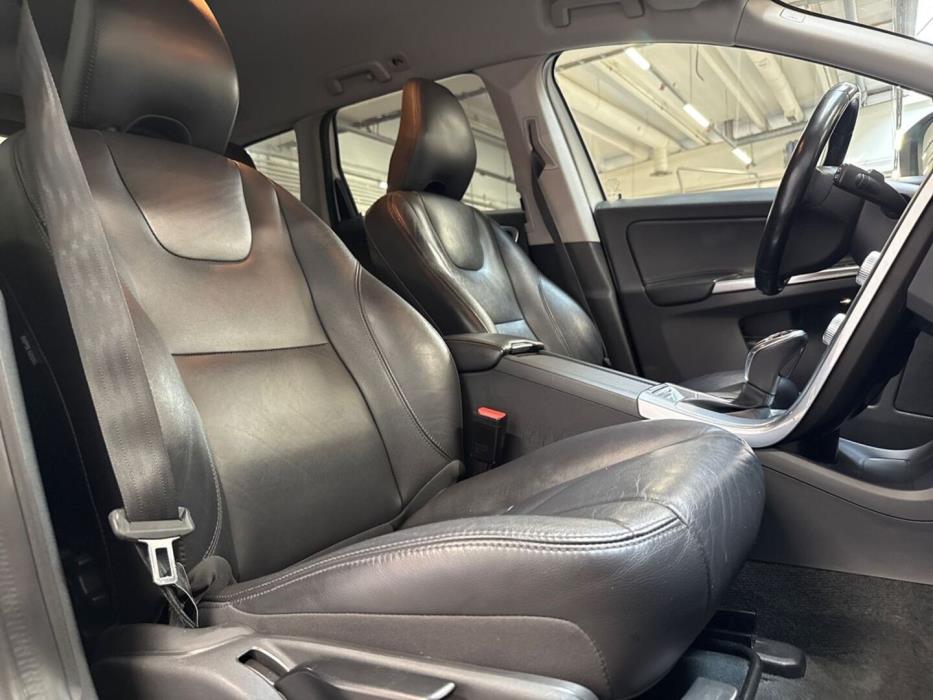 VOLVO XC60 2017