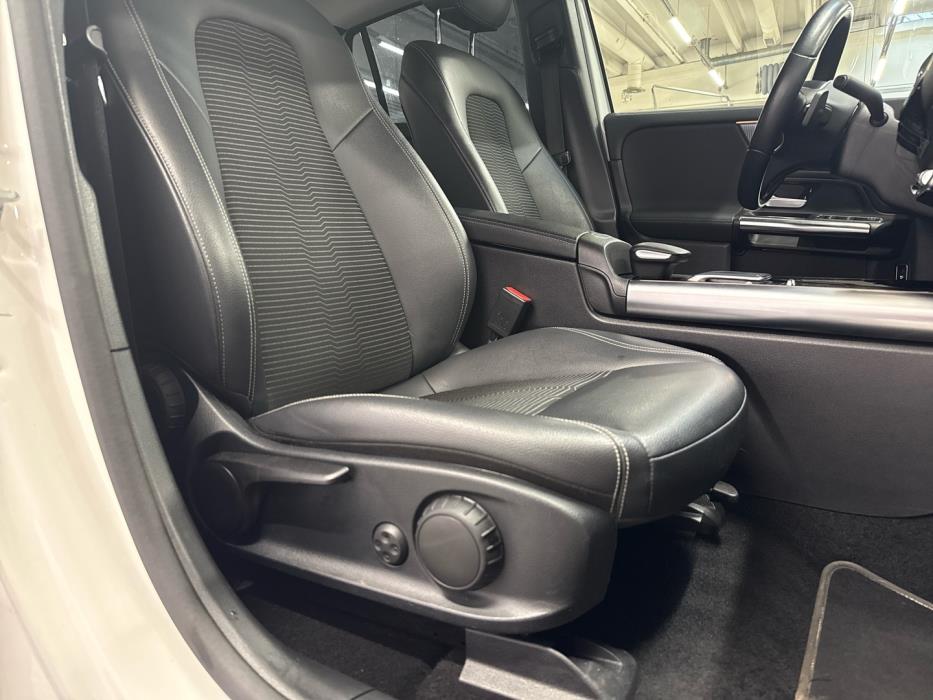 MERCEDES-BENZ EQA 2022