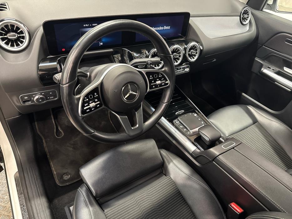 MERCEDES-BENZ EQA 2022