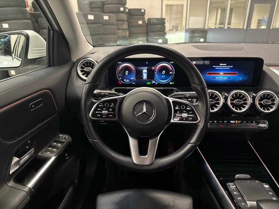MERCEDES-BENZ EQA 2022